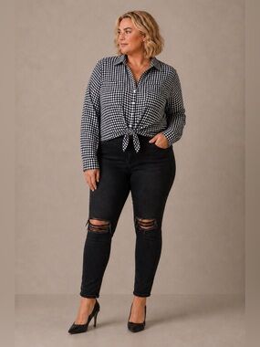 Full Bundled outfit, top xxl and bottoms size 18